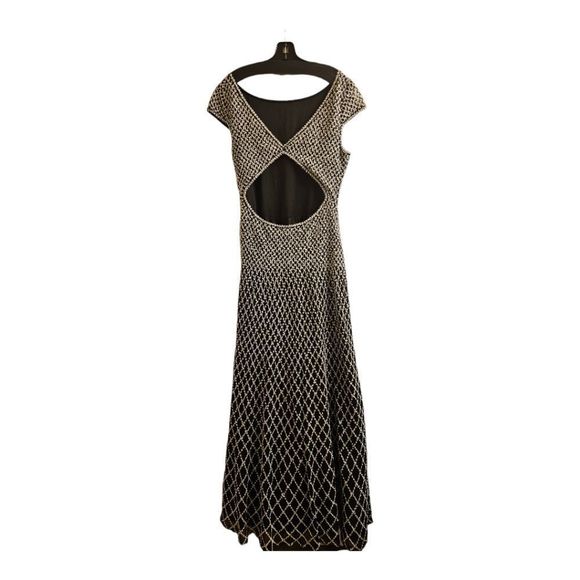 ST JOHN Novelty Diamond Knit Bateau-Neck Cap-Sleeve Gown - Size 12 - Picture 3 of 10